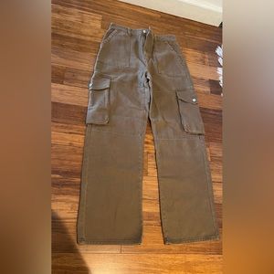 Forever 21 wide leg cargo. Stretchy at the waist